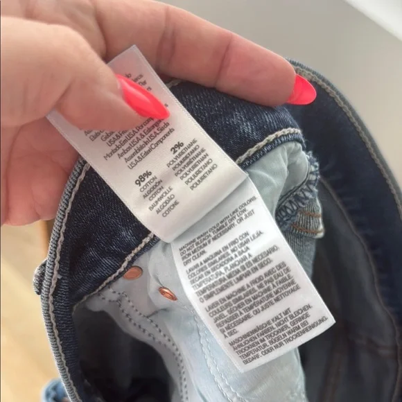 NWOT MOTHER The Scrapper Cuff Ankle Fray Straight Jeans with Vintage Wash - Picture 11 of 11